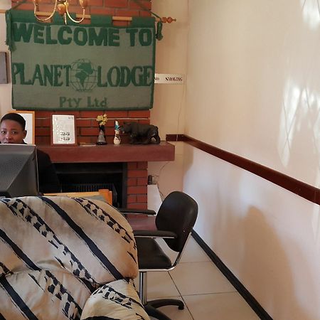 גאבורון Planet Lodge 1 מראה חיצוני תמונה